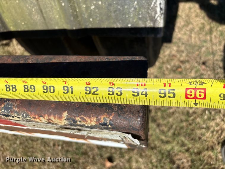 image for item DJ7932 1999 E.D. Etnyre & Co tank trailer