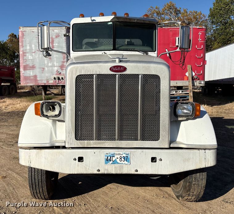 image for item DJ7979 2014 Peterbilt 365 truck cab and chassis