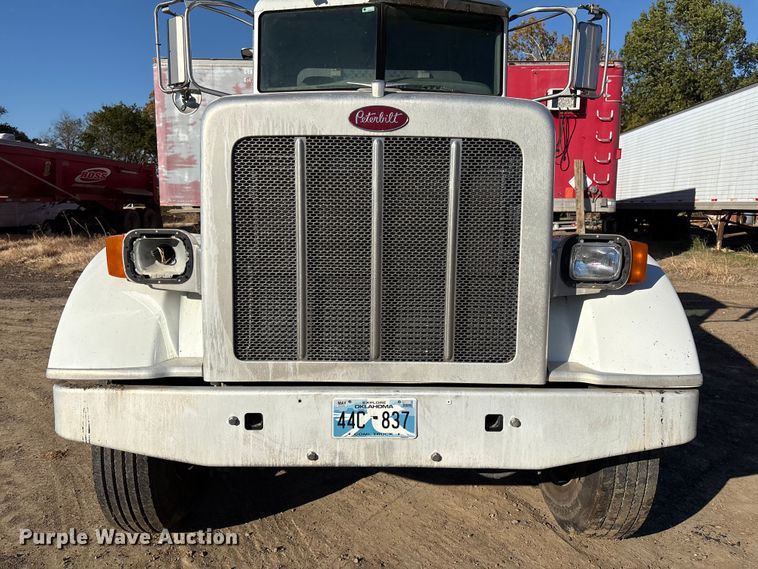 image for item DJ7979 2014 Peterbilt 365 truck cab and chassis