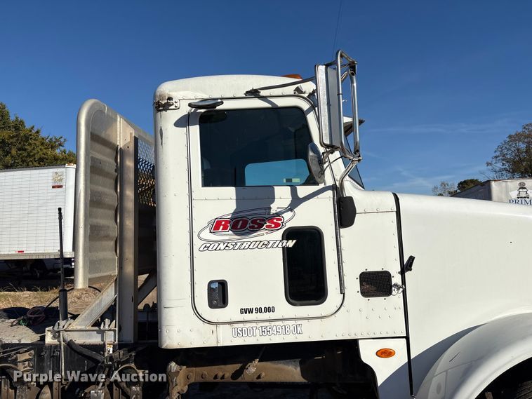 image for item DJ7979 2014 Peterbilt 365 truck cab and chassis