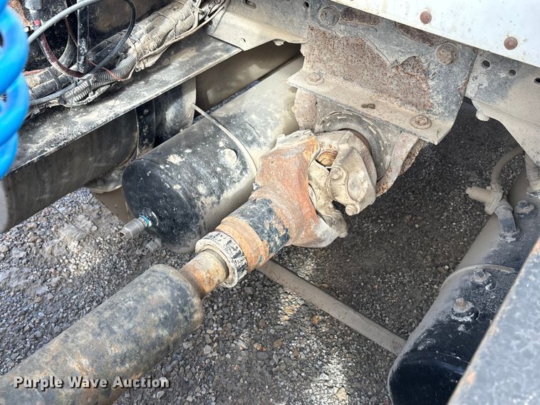 image for item DK0147 1995 Kenworth T800 semi truck