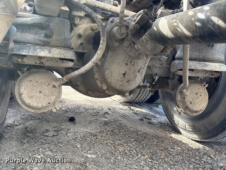 image for item DK0147 1995 Kenworth T800 semi truck