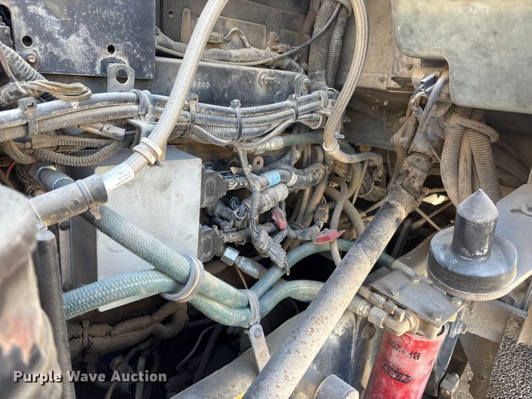 image for item DK0147 1995 Kenworth T800 semi truck