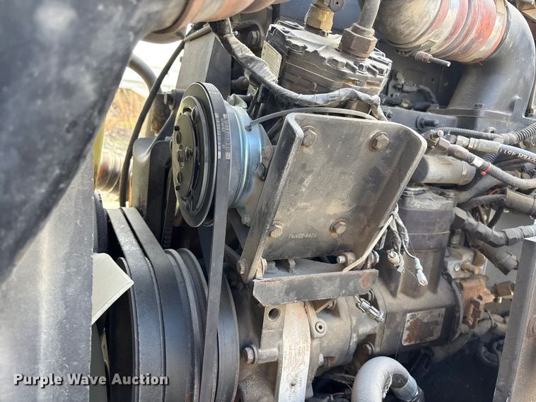 image for item DK0147 1995 Kenworth T800 semi truck