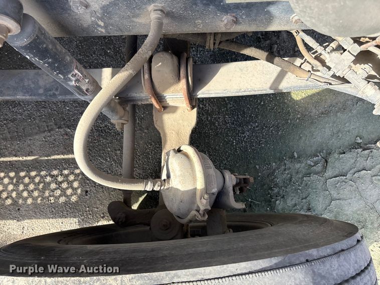 image for item DK0147 1995 Kenworth T800 semi truck