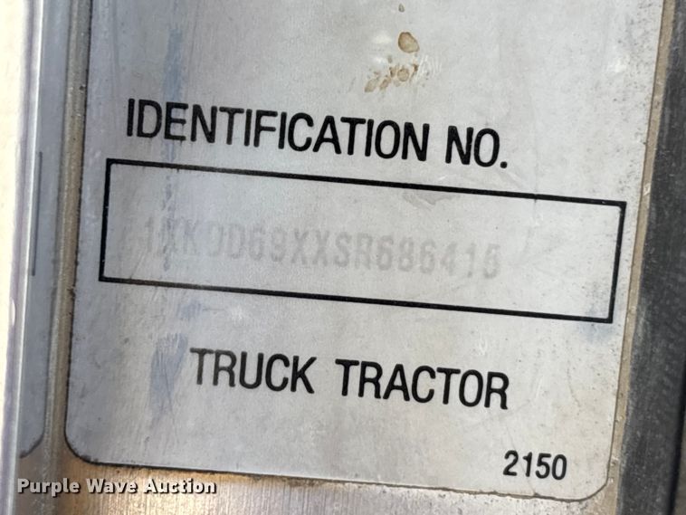 image for item DK0147 1995 Kenworth T800 semi truck