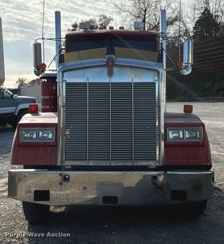 image for item DK0148 1988 Kenworth W9 Series semi truck