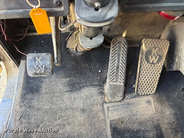 image for item DK0148 1988 Kenworth W9 Series semi truck