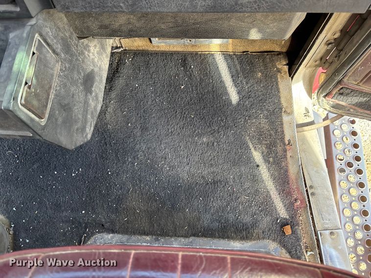 image for item DK0148 1988 Kenworth W9 Series semi truck