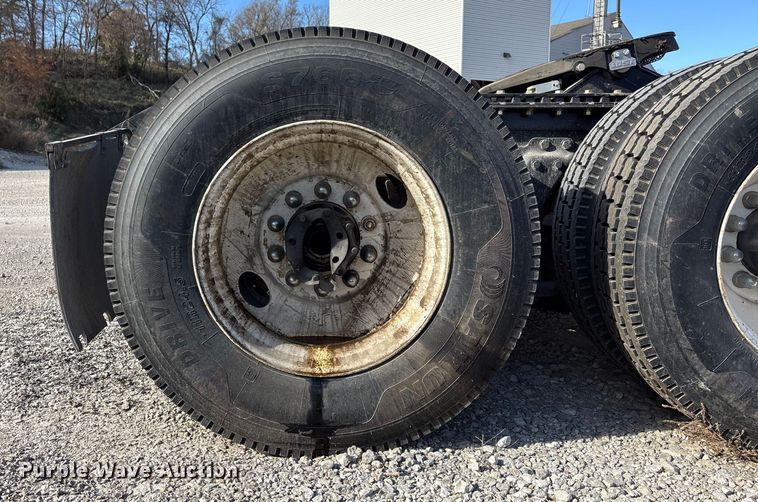 image for item DK0148 1988 Kenworth W9 Series semi truck