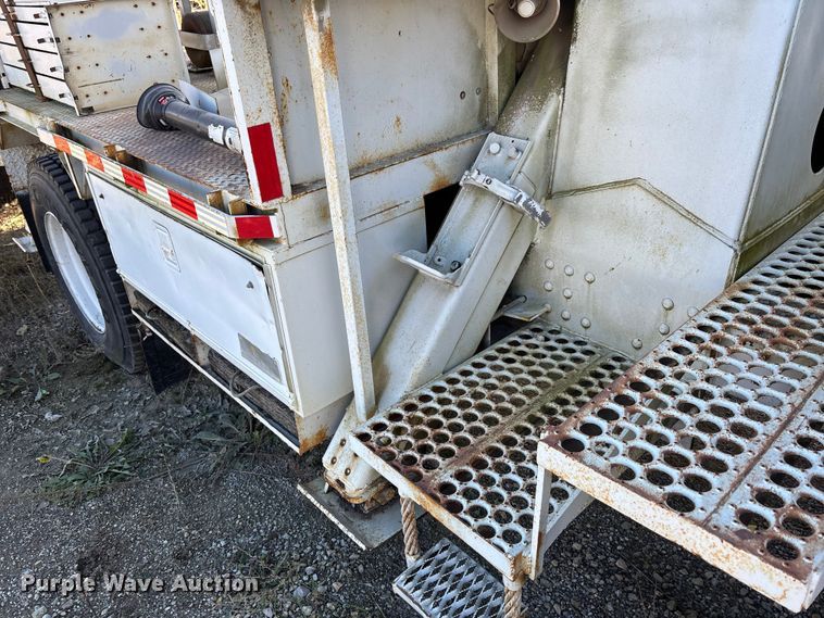 image for item DK0149 1991 GMC C7 crane truck