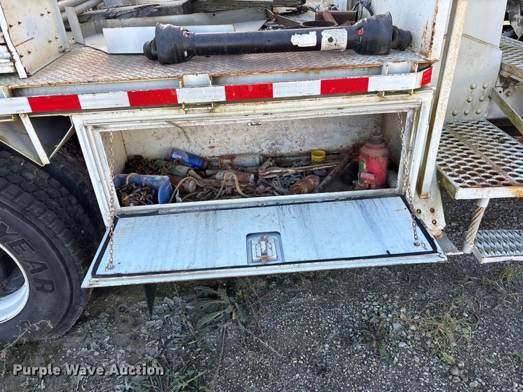 image for item DK0149 1991 GMC C7 crane truck