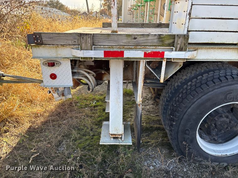 image for item DK0149 1991 GMC C7 crane truck