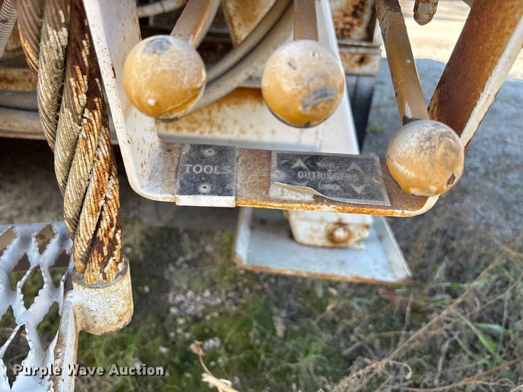 image for item DK0149 1991 GMC C7 crane truck