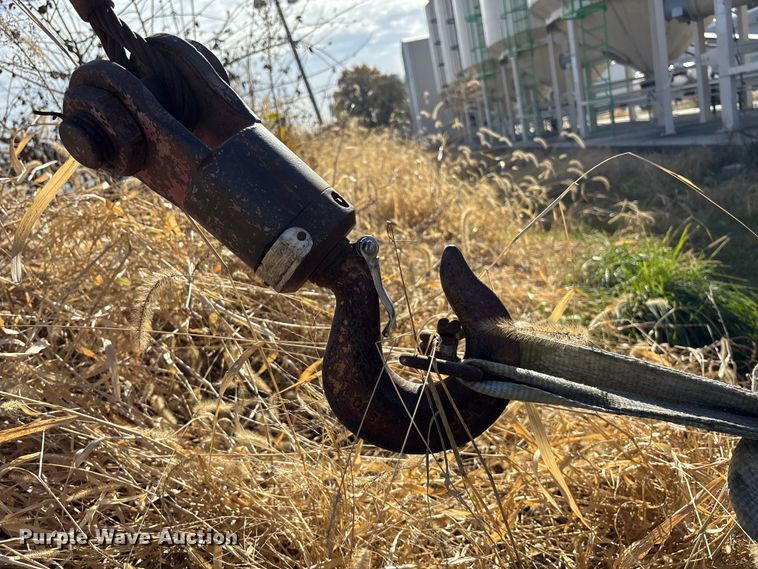 image for item DK0149 1991 GMC C7 crane truck