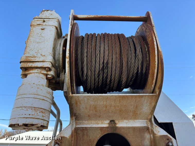 image for item DK0149 1991 GMC C7 crane truck