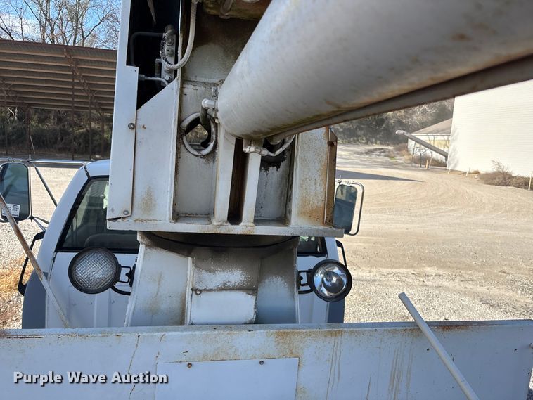 image for item DK0149 1991 GMC C7 crane truck