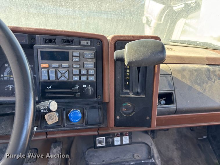 image for item DK0149 1991 GMC C7 crane truck