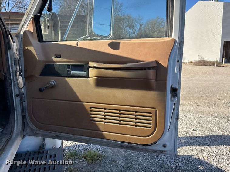 image for item DK0149 1991 GMC C7 crane truck