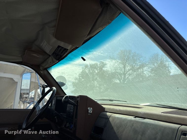 image for item DK0149 1991 GMC C7 crane truck