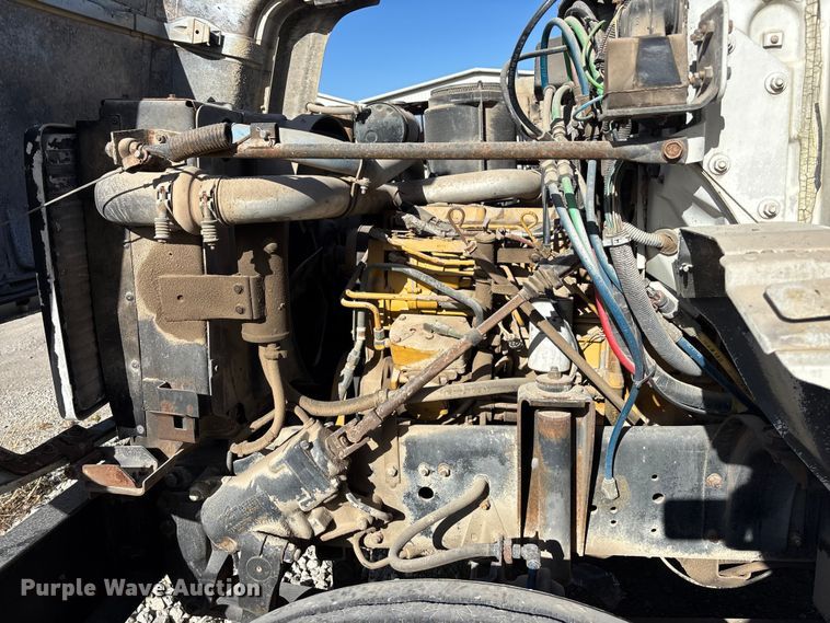 image for item DK0149 1991 GMC C7 crane truck