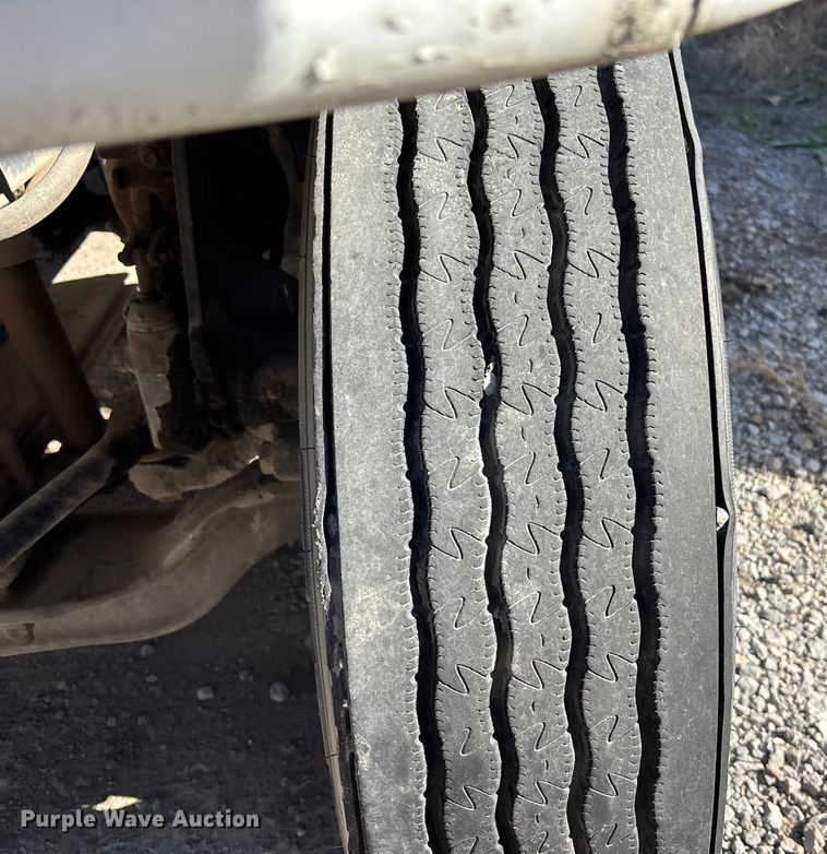 image for item DK0149 1991 GMC C7 crane truck