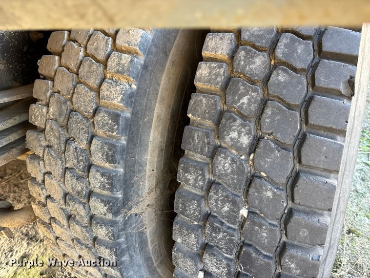 image for item DK0149 1991 GMC C7 crane truck