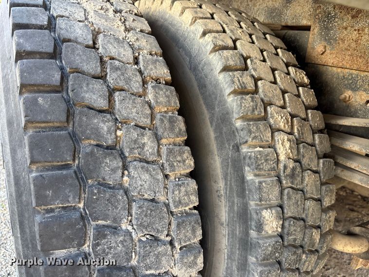 image for item DK0149 1991 GMC C7 crane truck