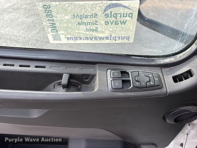 image for item DM1986 2019 Volvo VNR semi truck