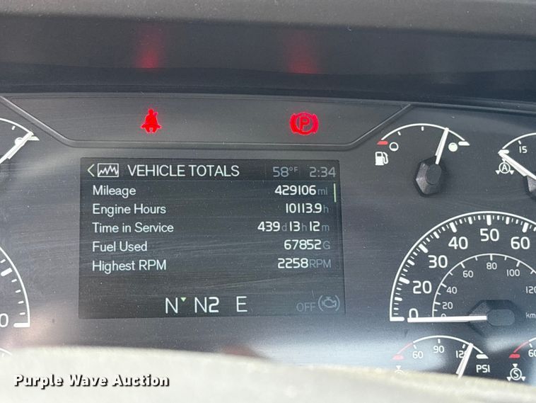 image for item DM1986 2019 Volvo VNR semi truck