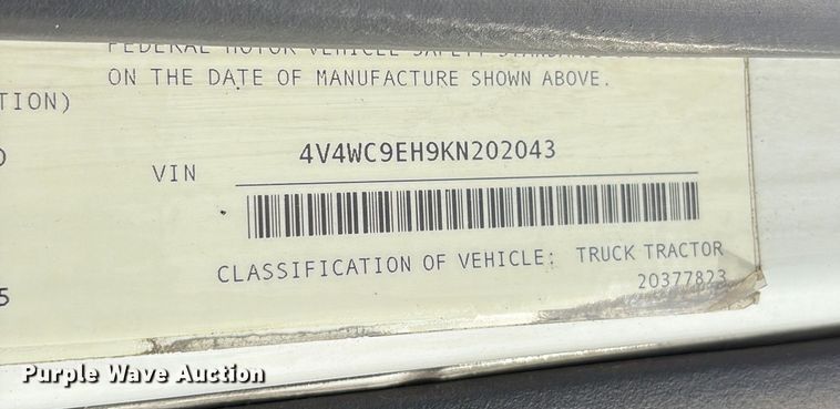 image for item DM1986 2019 Volvo VNR semi truck