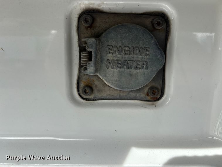 image for item DM1987 2019 Volvo VNR semi truck