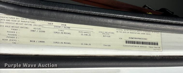 image for item DM1987 2019 Volvo VNR semi truck