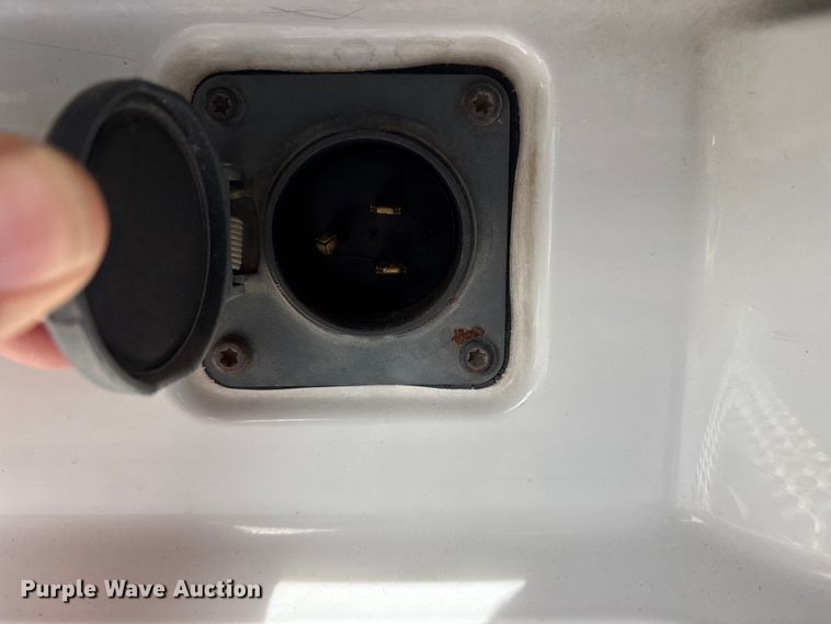 image for item DM1988 2019 Volvo VNR semi truck