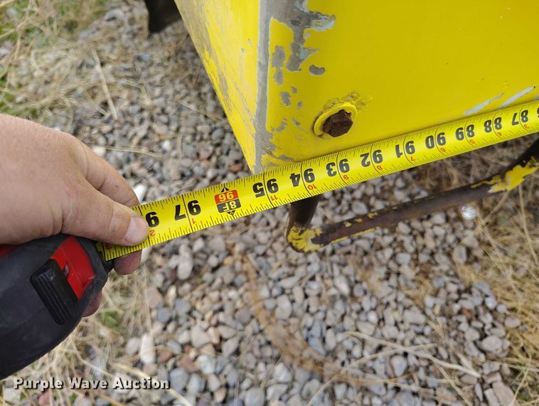 image for item DP5104 1998 Ford L8000 fuel truck