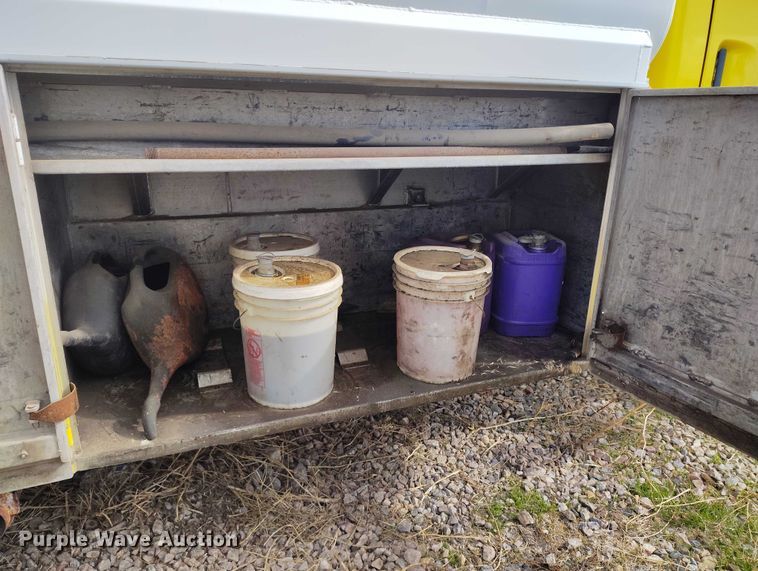 image for item DP5104 1998 Ford L8000 fuel truck