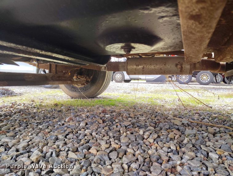 image for item DP5104 1998 Ford L8000 fuel truck