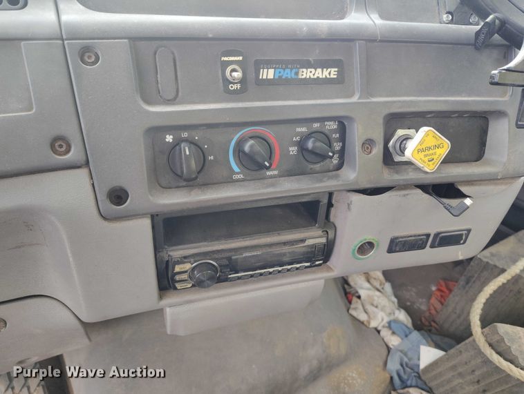 image for item DP5104 1998 Ford L8000 fuel truck