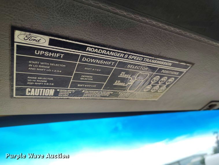 image for item DP5104 1998 Ford L8000 fuel truck