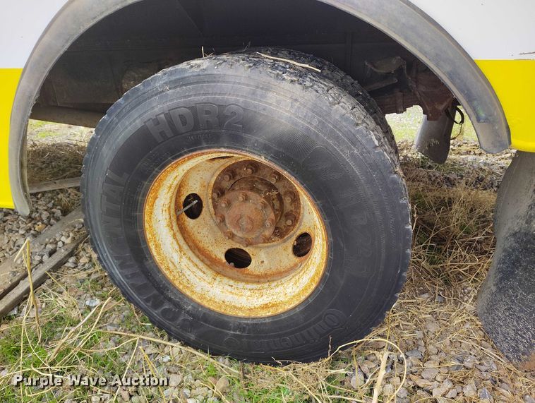 image for item DP5104 1998 Ford L8000 fuel truck