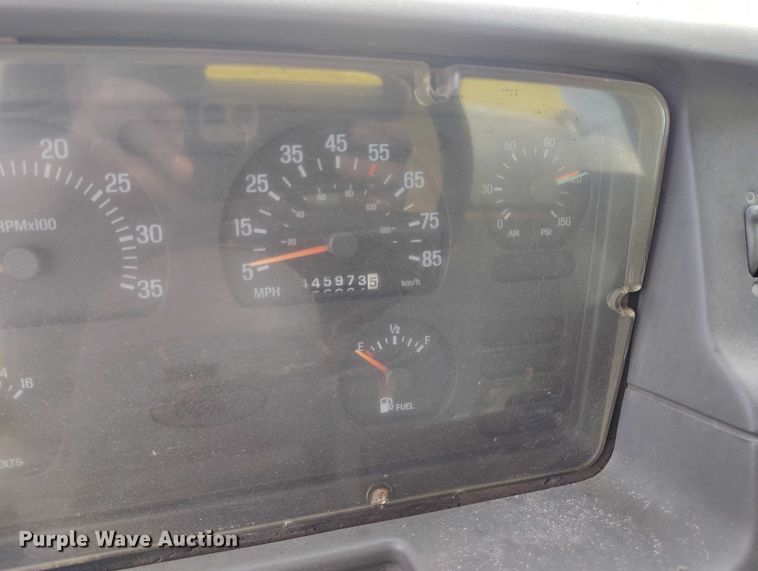 image for item DP5104 1998 Ford L8000 fuel truck