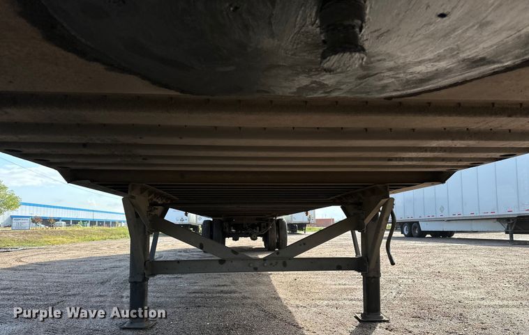 image for item DP8874 2015 Vanguard VXP dry van trailer 