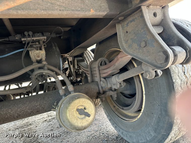 image for item DP8874 2015 Vanguard VXP dry van trailer 