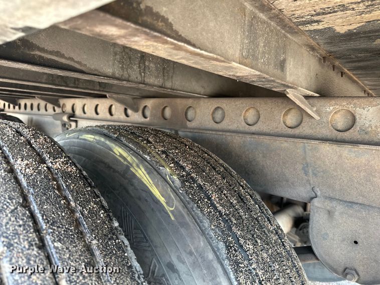 image for item DP8874 2015 Vanguard VXP dry van trailer 