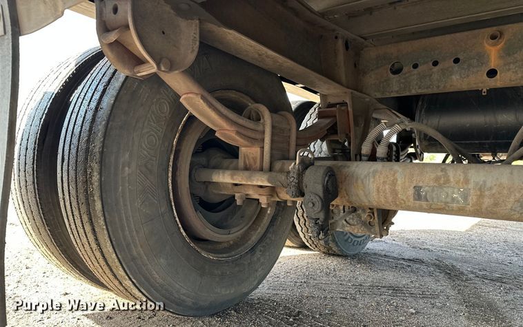 image for item DP8874 2015 Vanguard VXP dry van trailer 