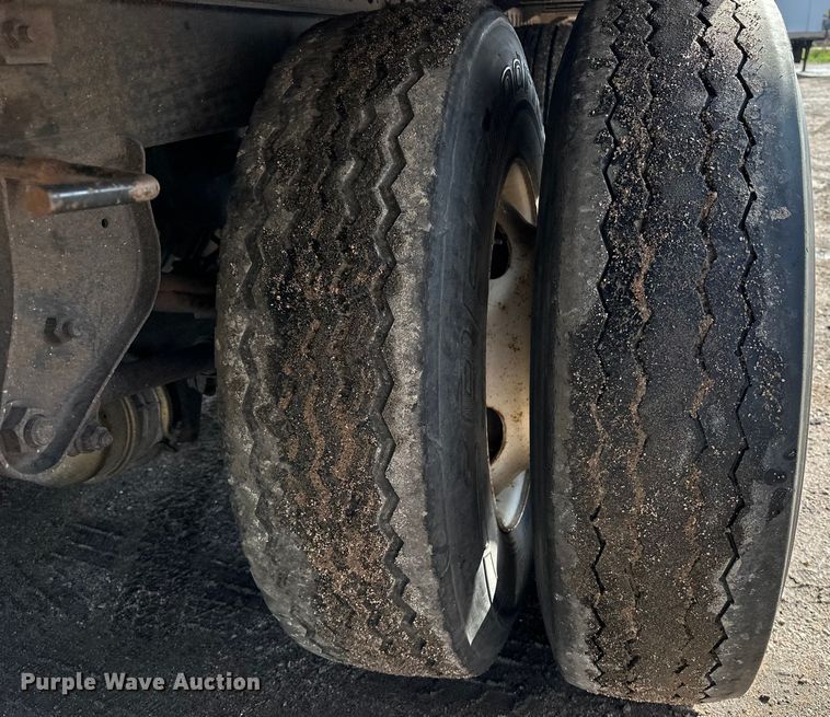 image for item DP8874 2015 Vanguard VXP dry van trailer 