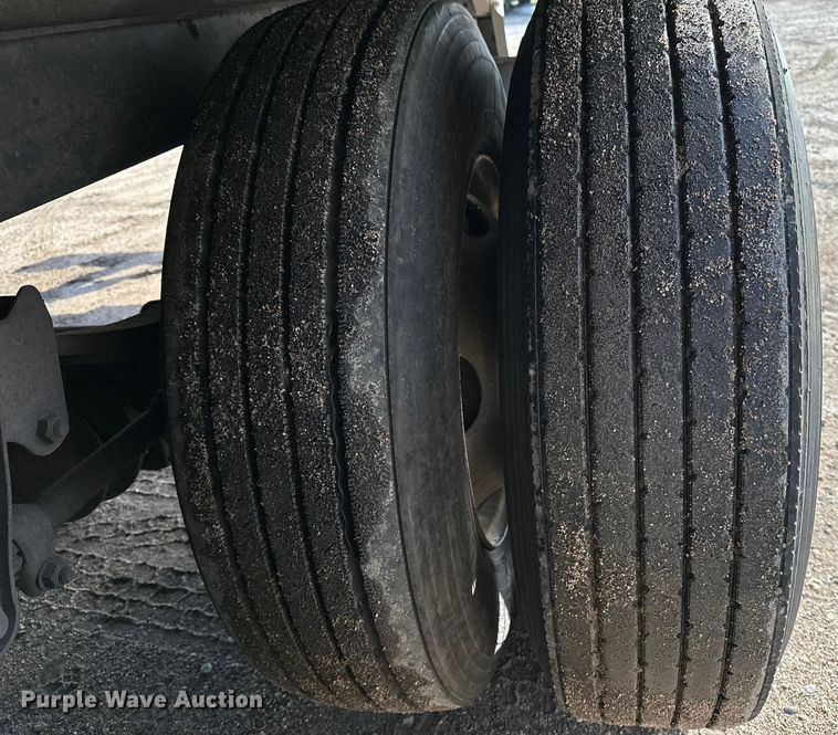 image for item DP8874 2015 Vanguard VXP dry van trailer 