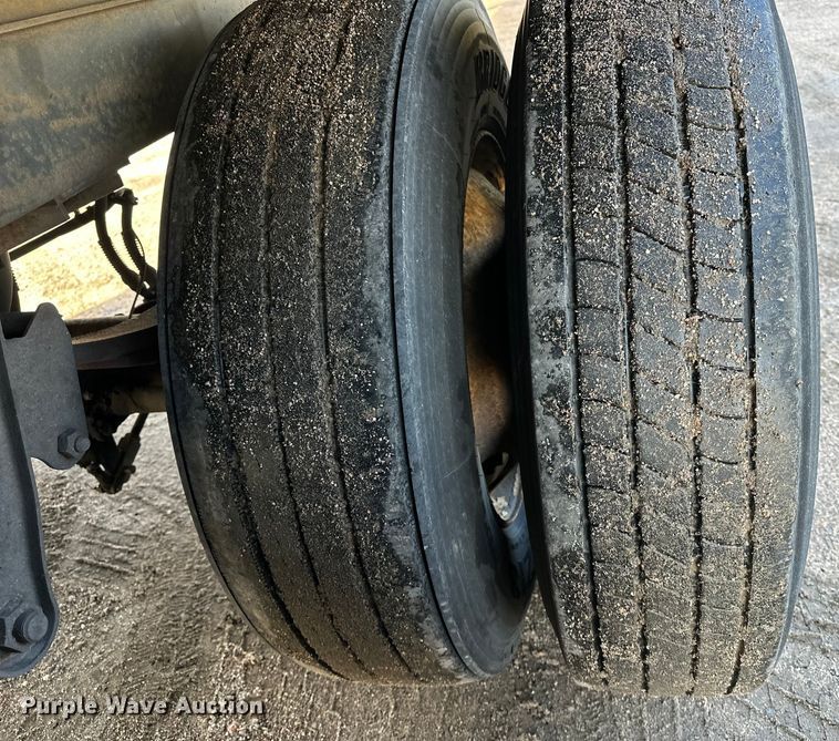 image for item DP8874 2015 Vanguard VXP dry van trailer 