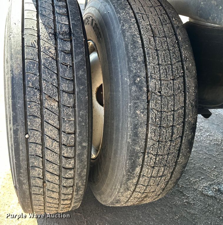 image for item DP8875 2013 Wabash DVHDHPC dry van trailer