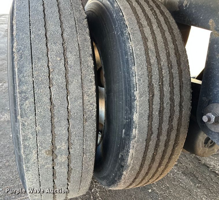 image for item DP8875 2013 Wabash DVHDHPC dry van trailer